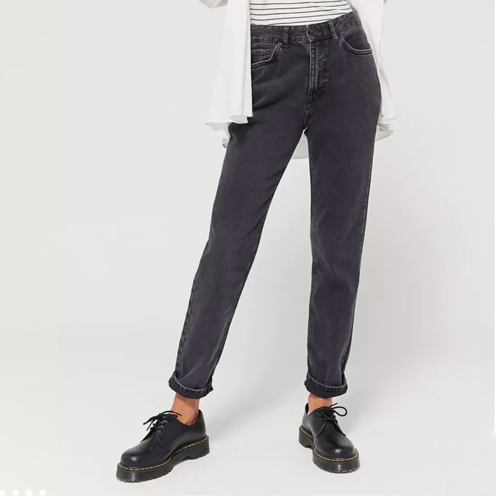 Urban Outfitters High Waisted Mom Jeans Washed Black- 25